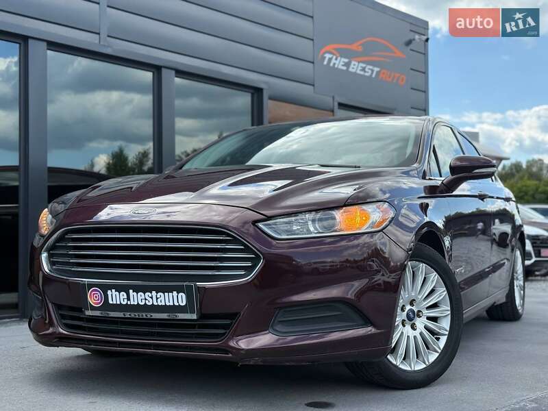 Седан Ford Fusion 2013 в Рівному