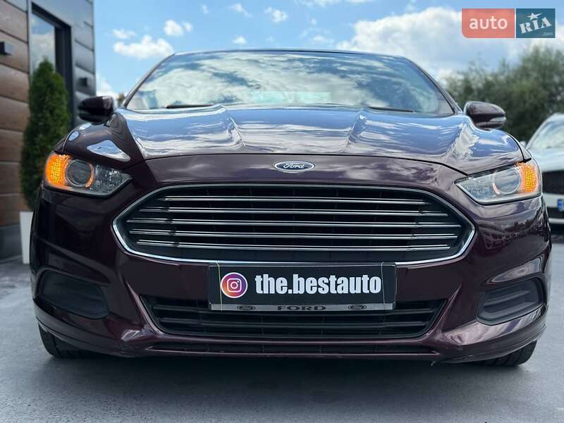 Седан Ford Fusion 2013 в Рівному