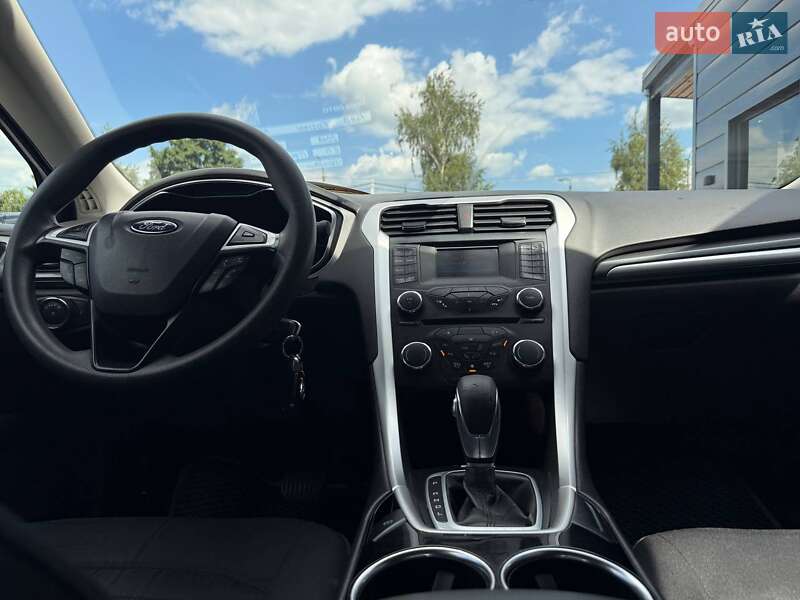Седан Ford Fusion 2013 в Рівному