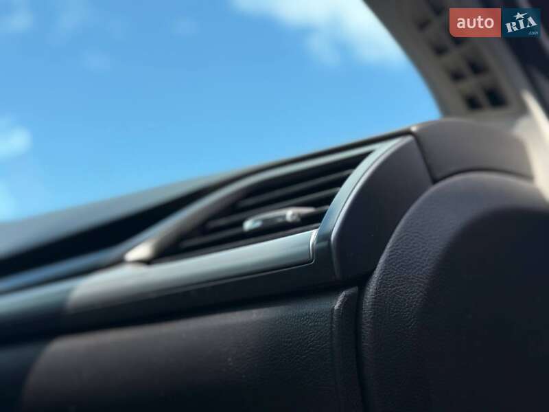 Седан Ford Fusion 2013 в Рівному