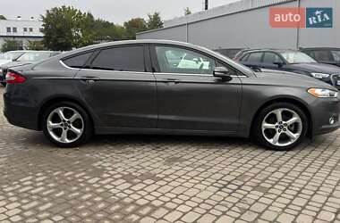 Седан Ford Fusion 2016 в 