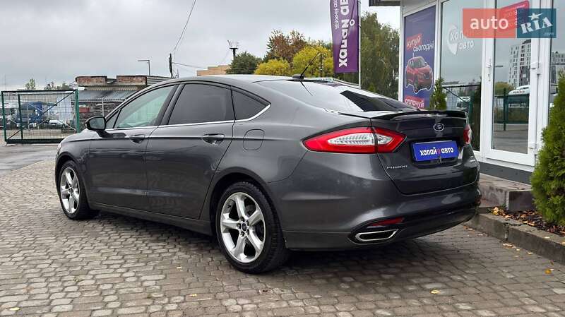Седан Ford Fusion 2016 в Львові