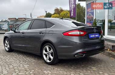 Седан Ford Fusion 2016 в 