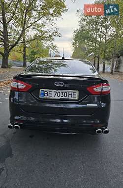 Седан Ford Fusion 2013 в 