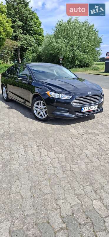 Седан Ford Fusion 2015 в Львові