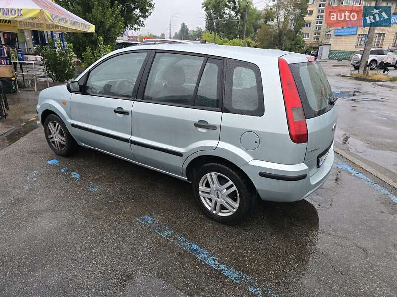 Хэтчбек Ford Fusion 2003 в Киеве