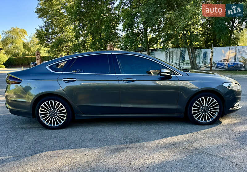 Седан Ford Fusion 2016 в Дніпрі