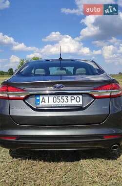 Седан Ford Fusion 2016 в 