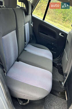 Хэтчбек Ford Fusion 2008 в 