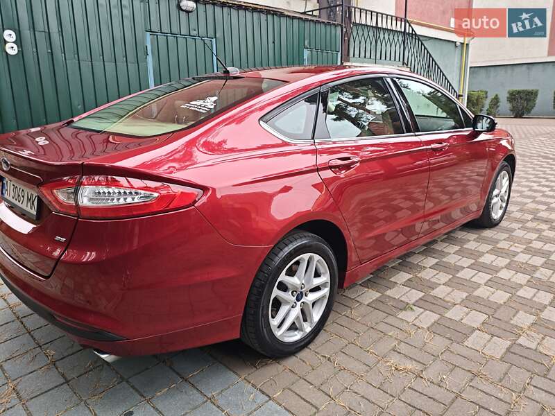 Седан Ford Fusion 2015 в Києві