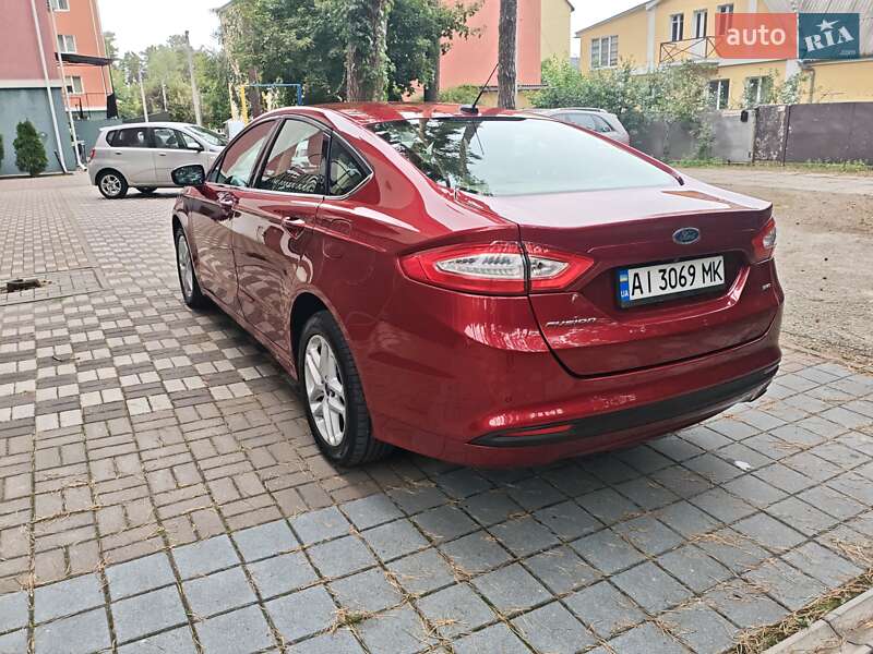 Седан Ford Fusion 2015 в Києві