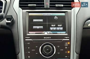 Седан Ford Fusion 2015 в 