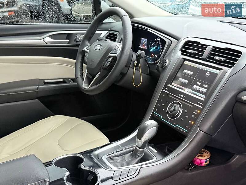 Седан Ford Fusion 2015 в Харькове