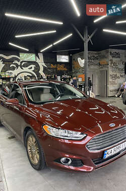Седан Ford Fusion 2015 в 