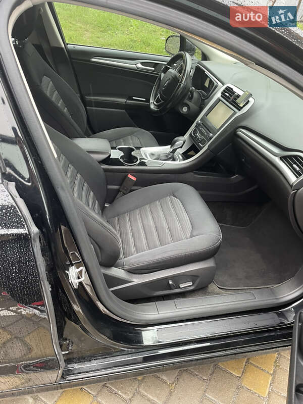 Седан Ford Fusion 2015 в Виннице