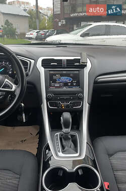 Седан Ford Fusion 2015 в 