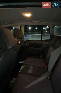 Хетчбек Ford Fusion 2006 в 