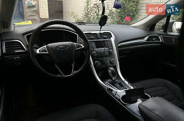 Седан Ford Fusion 2014 в 