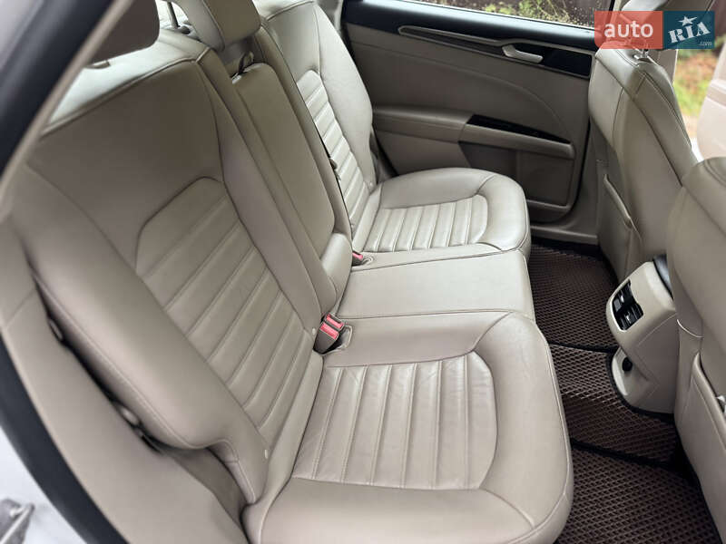 Седан Ford Fusion 2016 в Киеве