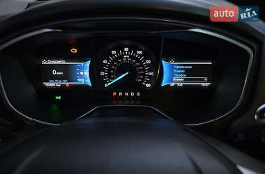 Седан Ford Fusion 2015 в 