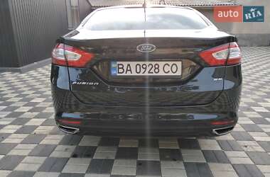 Седан Ford Fusion 2013 в 