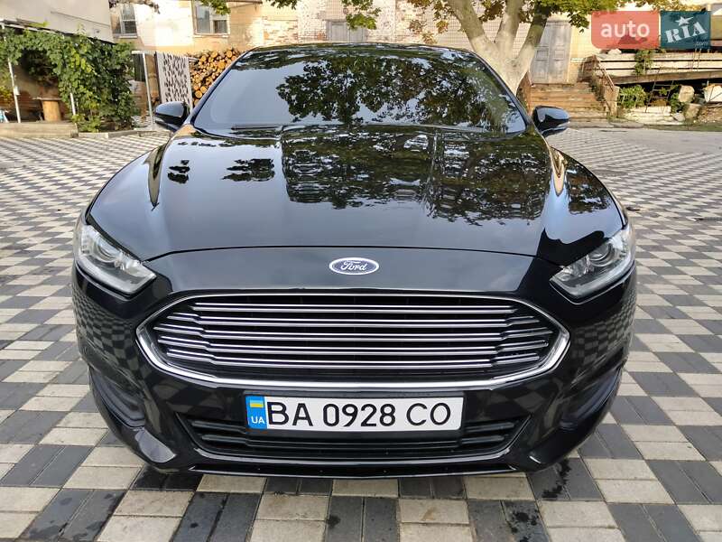 Седан Ford Fusion 2013 в 