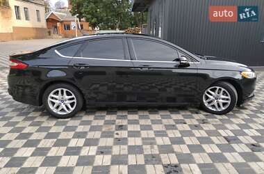 Седан Ford Fusion 2013 в 