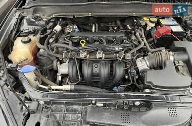 Седан Ford Fusion 2013 в 