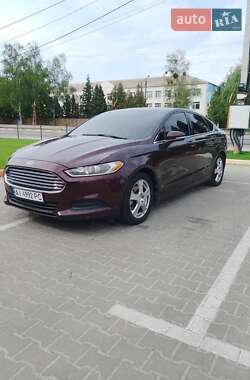 Седан Ford Fusion 2013 в 