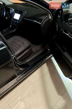 Седан Ford Fusion 2014 в 