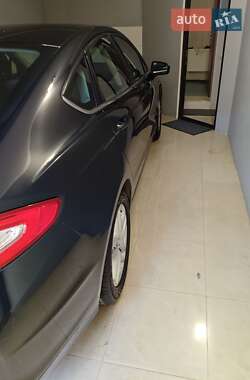 Седан Ford Fusion 2014 в 
