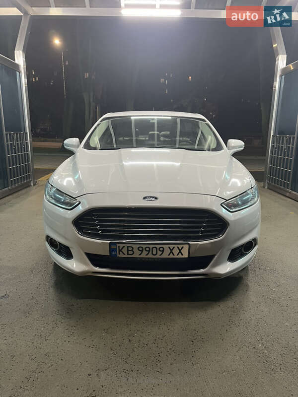 Ford Fusion 2015