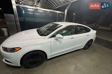 Седан Ford Fusion 2015 в 