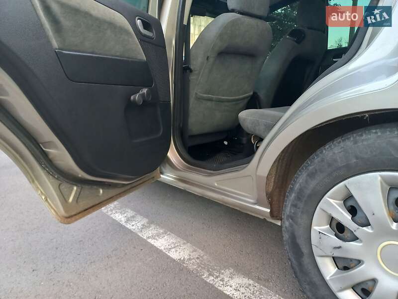 Хетчбек Ford Fusion 2003 в Харкові