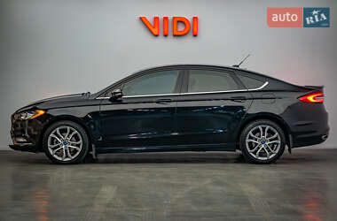 Седан Ford Fusion 2017 в 
