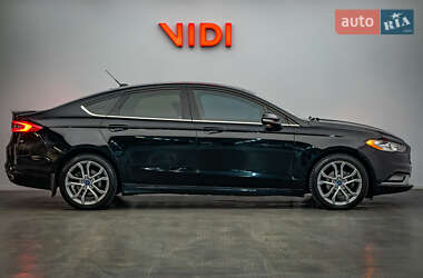 Седан Ford Fusion 2017 в 