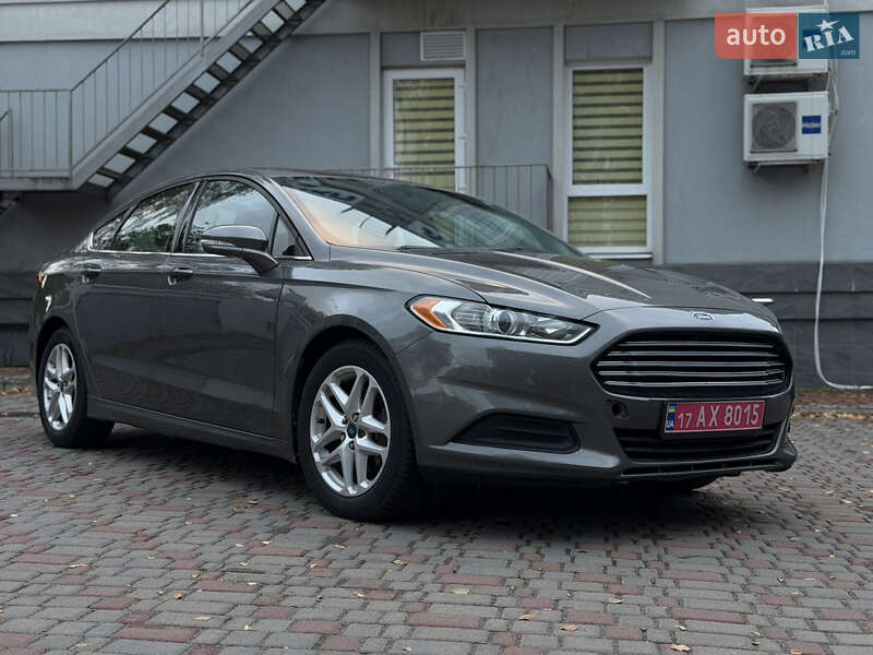 Седан Ford Fusion 2014 в Лубнах