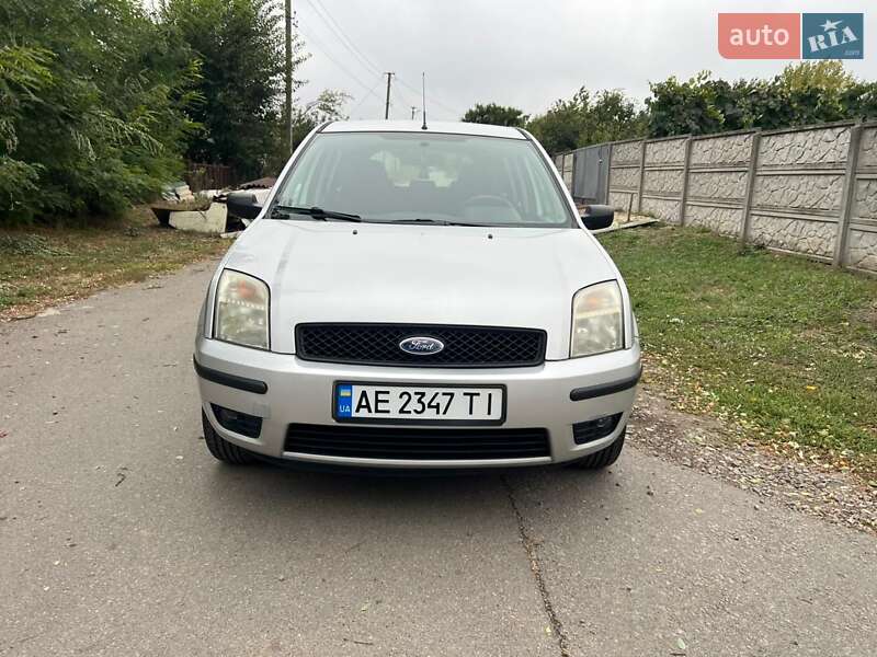 Хетчбек Ford Fusion 2004 в Дніпрі