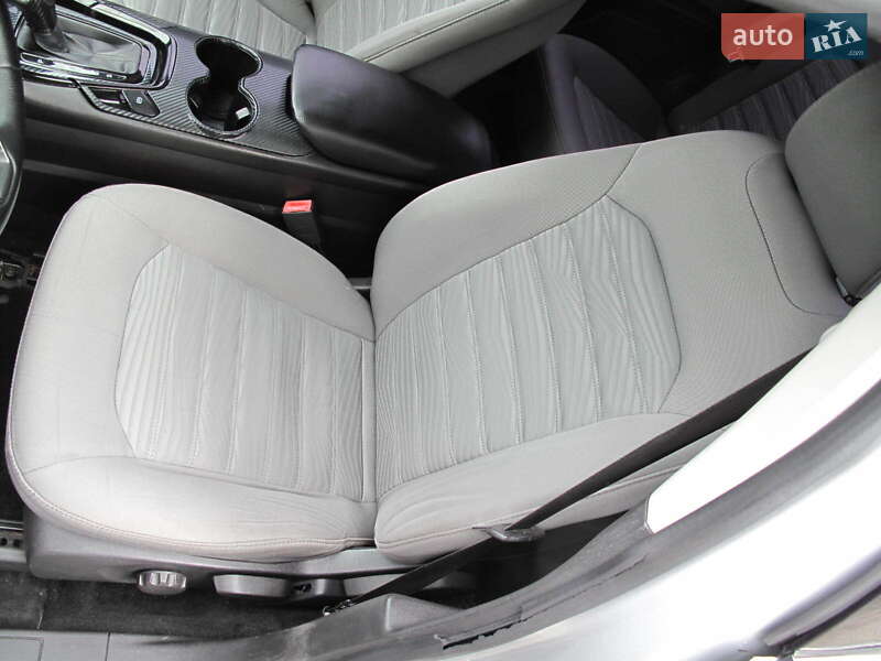 Седан Ford Fusion 2016 в Києві фото 36 Седан Ford Fusion 2016 в Києві