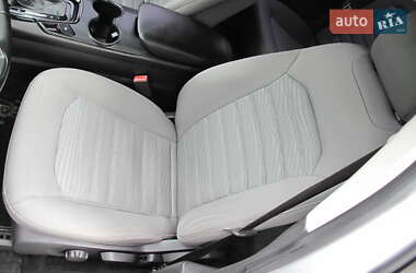 Седан Ford Fusion 2016 в 
