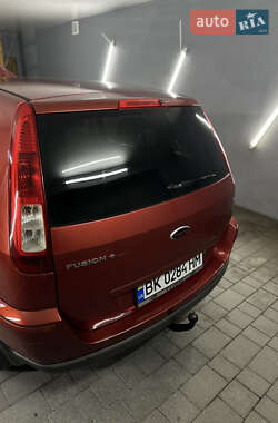 Хетчбек Ford Fusion 2006 в 