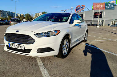 Седан Ford Fusion 2016 в 