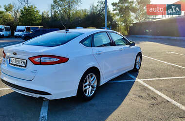 Седан Ford Fusion 2016 в 