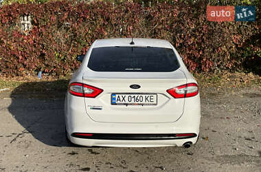 Седан Ford Fusion 2014 в 
