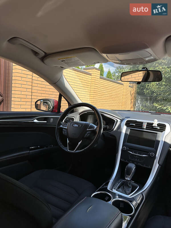 Седан Ford Fusion 2013 в Днепре