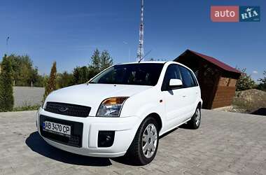 Хэтчбек Ford Fusion 2011 в 