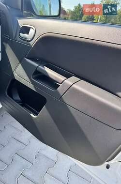 Хэтчбек Ford Fusion 2011 в 