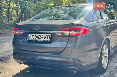 Седан Ford Fusion 2017 в 