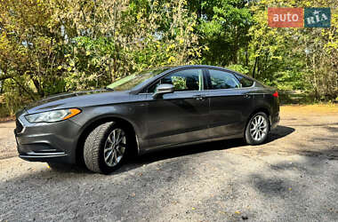 Седан Ford Fusion 2017 в 