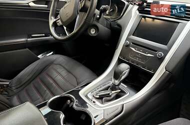 Седан Ford Fusion 2014 в 